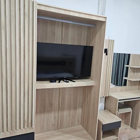 Urban Jungle Hostel Банкок Екстериор снимка