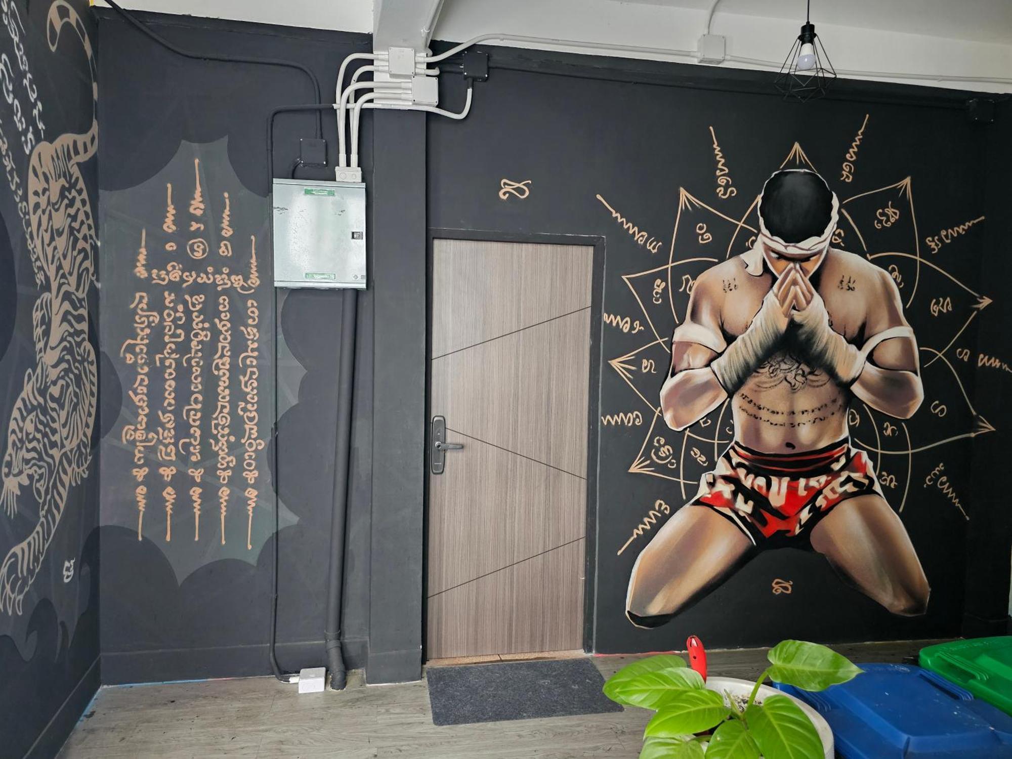 Urban Jungle Hostel Банкок Екстериор снимка